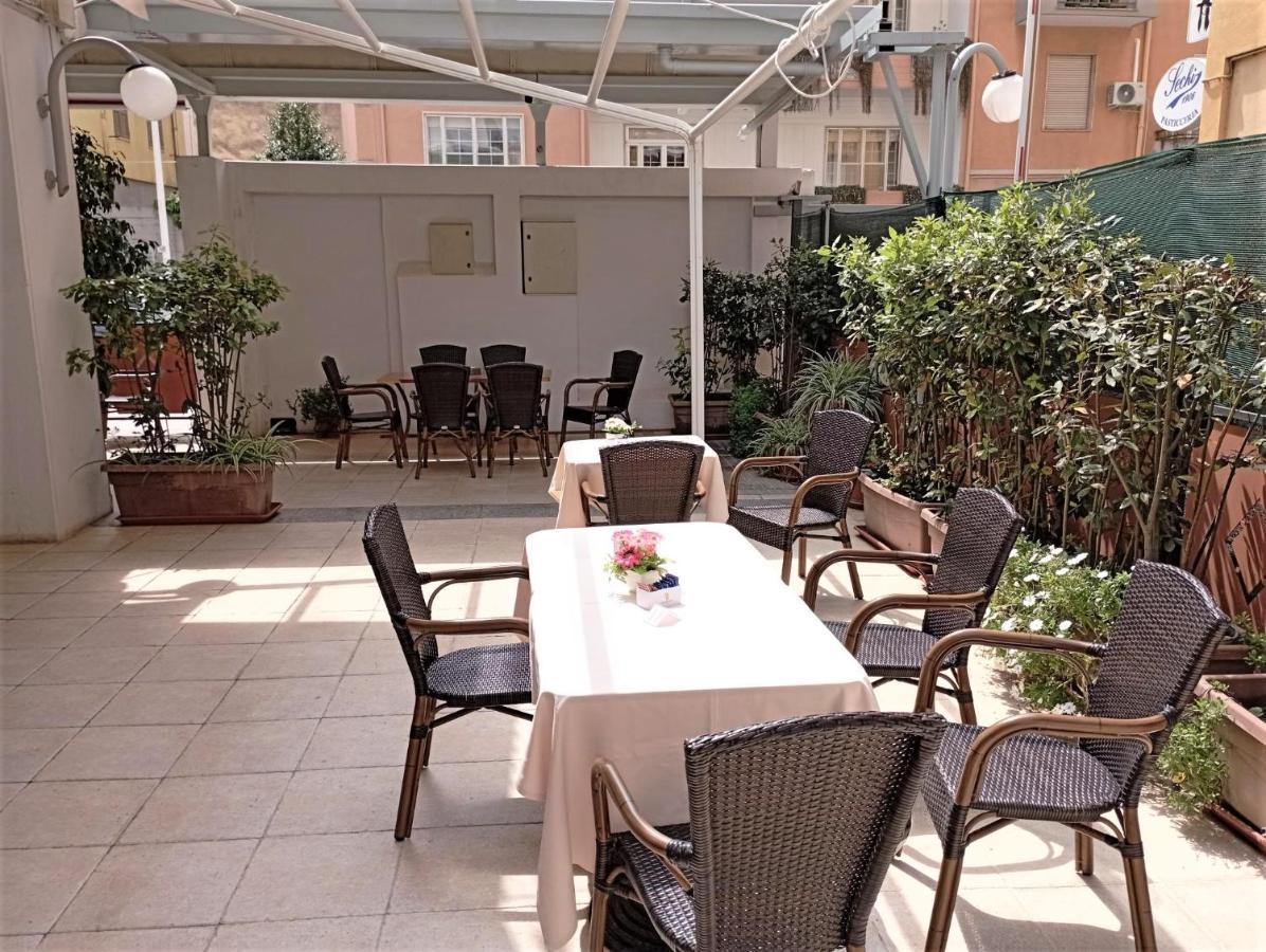 Hotel Grazia Deledda Σάσαρι Εξωτερικό φωτογραφία